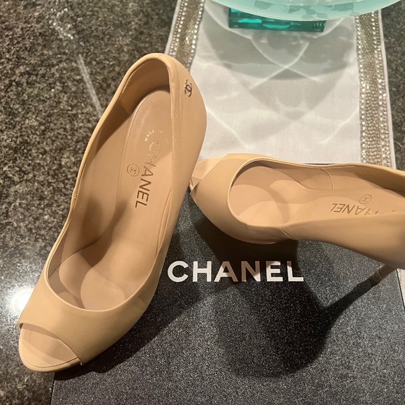 Chanel Shoes - Picture 6 of 6